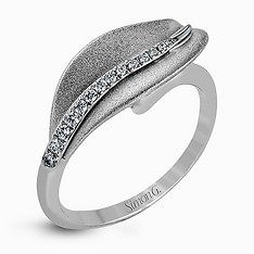 Leaf Design Right-Hand Ring